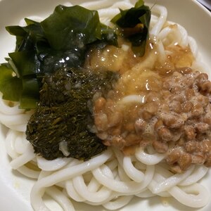 わかめとねぎと大根おろしのぶっかけうどん